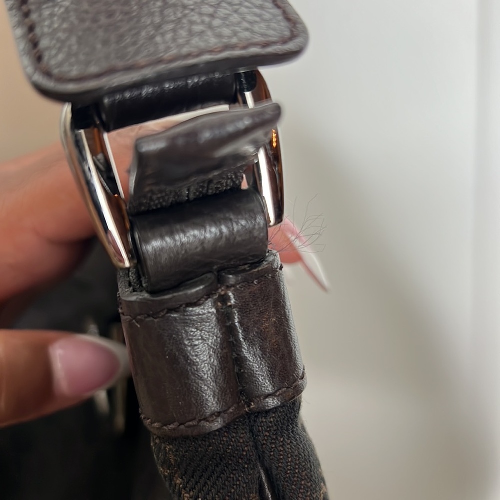 Vintage Gucci Crossbody - Picture 17 of 17
